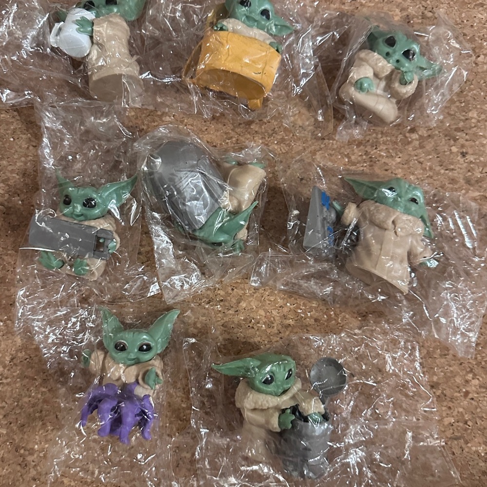 Star Wars Grogu / Baby Yoda Figures - Green, Tan, Purple, Yellow, Silver